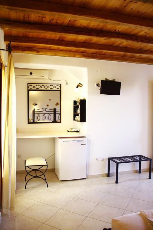 Alisachni Apartman Livádi Kültér fotó